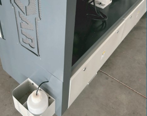 Cleaning device